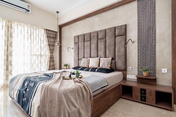 Marriott style bedroom